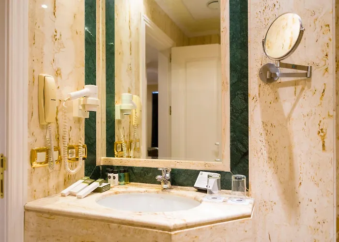 Hotel Soho Boutique 4*